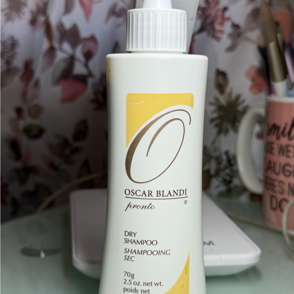 Oscar Blandi Pronto Dry Shampoo - White & Yellow Bottle